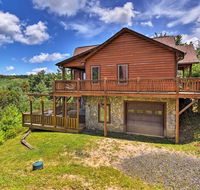 Fleetwood Cabin with Hot Tub Near Blue Ridge Pkwy! - Accommodation Los Angeles