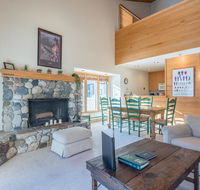 Greyhawk Condominiums Warm Springs, Great Location for Bike and Ski - Accommodation Los Angeles