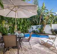 Groovy Guava villa - Accommodation Los Angeles
