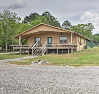 Guntersville Cabin with Views - Walk to Lake! - Accommodation Los Angeles