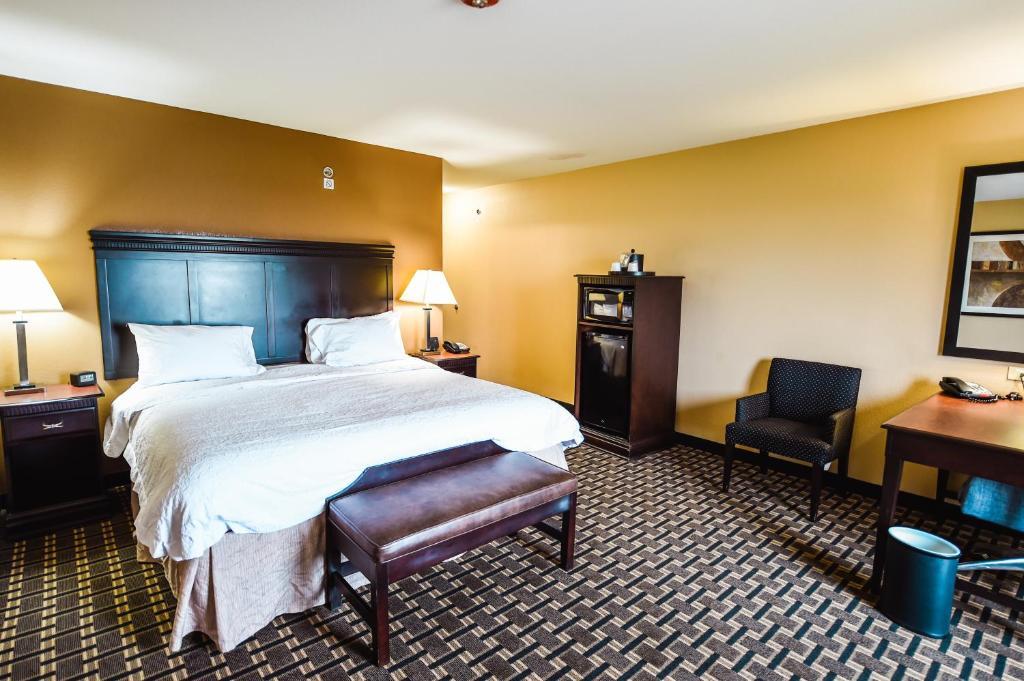 Hampton Inn & Suites Pine Bluff - thumb 3