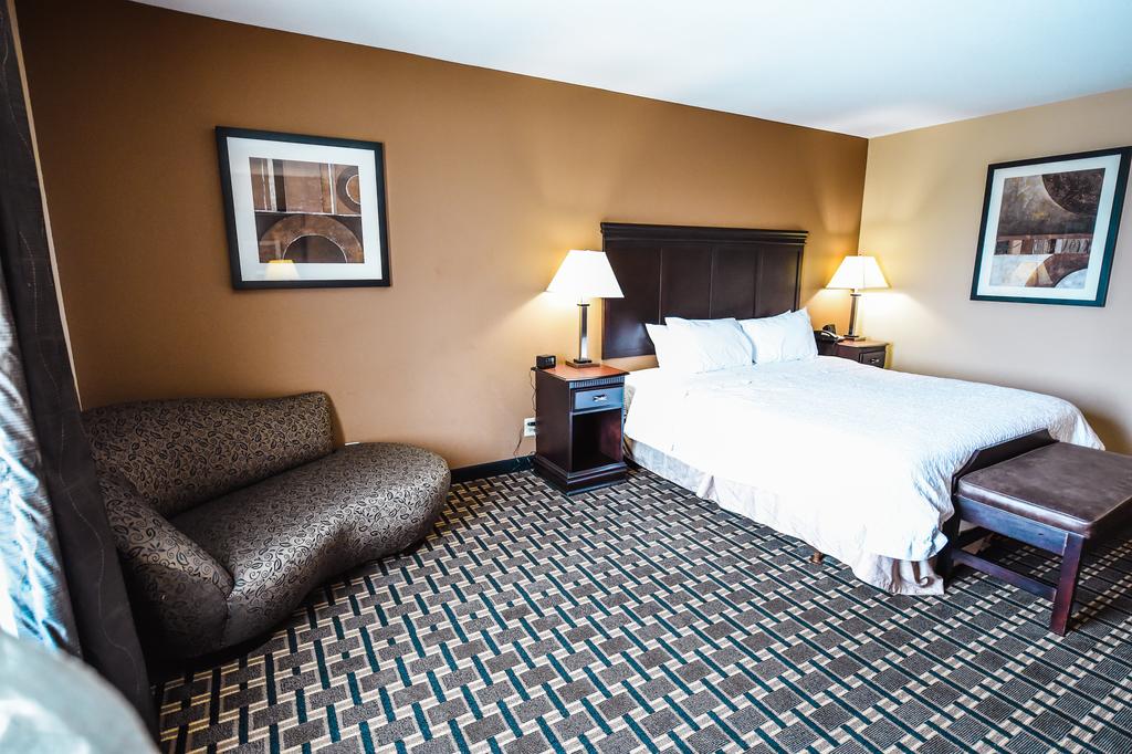 Hampton Inn & Suites Pine Bluff - thumb 2