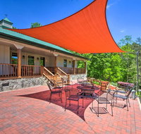 Hayesville Family Home w/ Hot Tub  Game Rm - Accommodation Los Angeles