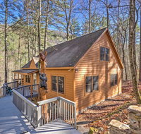 Highlands Cabin with Forest Views - 4 Mi to Cashiers - Accommodation Los Angeles