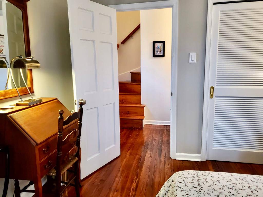 Historic 4 Brm Old City House, FREE PARKING - thumb 1