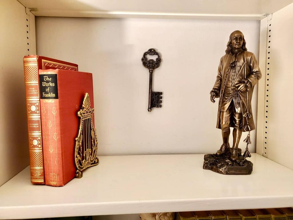 Historic 4 Brm Old City House, FREE PARKING - thumb 2