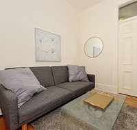 Hobokens 1 Bedroom Delight * Polished - Accommodation Los Angeles