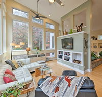 Hocking Hills 'Glass House' by Old Man's Cave! - Accommodation Los Angeles