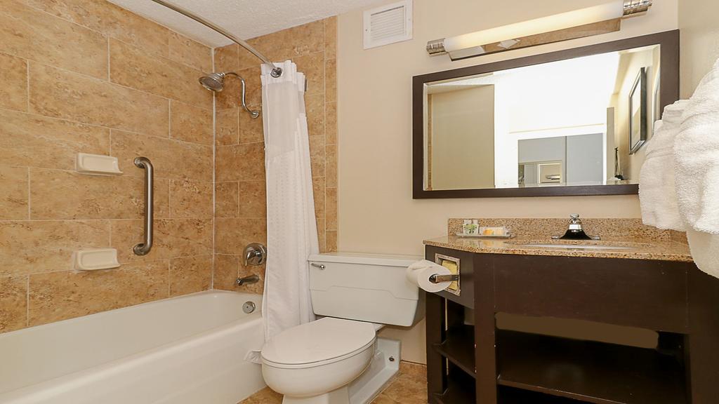 Holiday Inn Oceanfront At Surfside Beach - thumb 2