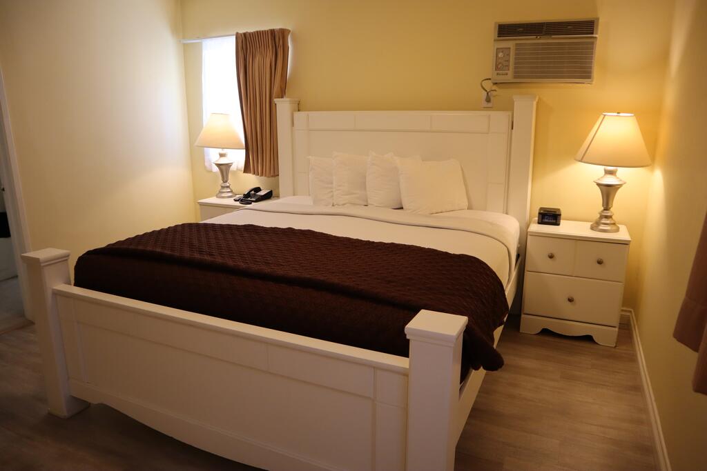 Hollywood Celebrity Hotel - thumb 1
