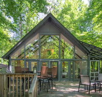 Holly`s Hideaway - Accommodation Los Angeles