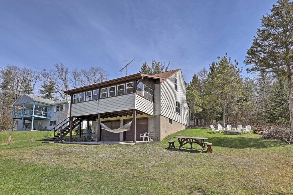 Home Near Owasco Lake With Grill, Fire Pit And 3 Kayaks! - thumb 0