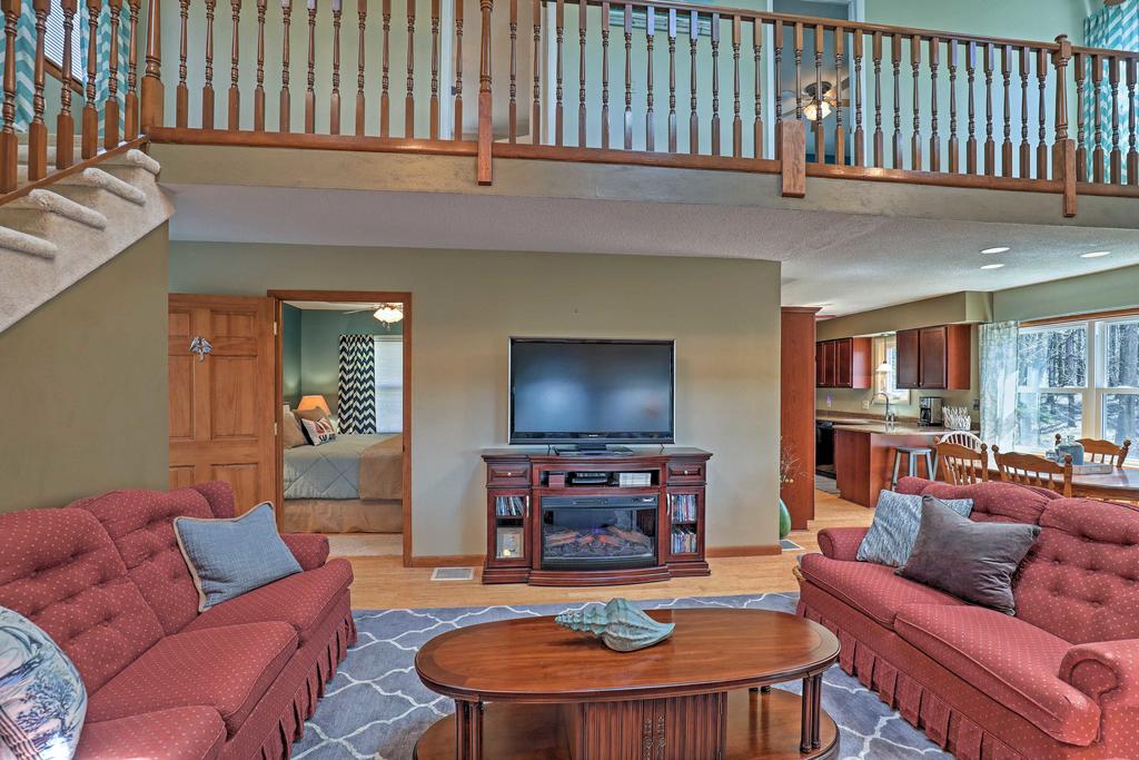 Home Near Owasco Lake With Grill, Fire Pit And 3 Kayaks! - thumb 3