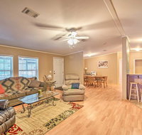 Homosassa Home w/ Fire Pit - 1.5 Mi to River - Accommodation Los Angeles