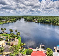 Homosassa River Home with Private Boat Ramp and Kayaks - Accommodation Los Angeles