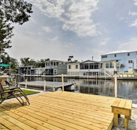 Homosassa Riverfront Home with Boat RampDocking - Accommodation Los Angeles
