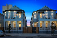 Hosteeva Chic 4 BR Condo with High-end Upgrades Pool  Perfect Location Accommodation Los Angeles