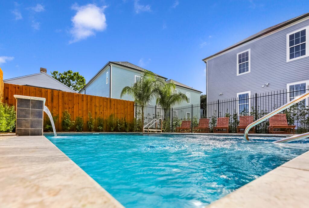 Hosteeva Luxury 5 BR Urban Retreat With Balcony & Pool In The Heart Of New Orleans - thumb 3