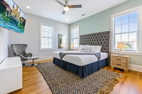 Hosteeva Luxury 5 BR Urban Retreat with Balcony  Pool in the heart of New Orleans Accommodation Los Angeles