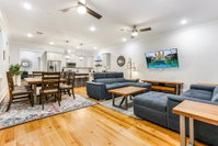 Hosteeva Luxury Condo w Pool and High-end amenities Near Frnch Quarter Accommodation Los Angeles