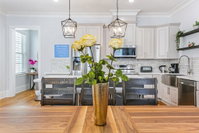 Hosteeva Stunning 4 BR Condo w Pool Steps to St Charles Ave Accommodation Los Angeles