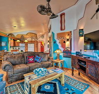 House on 1/2 Acre  30 Min to Taos Ski Valley! - Accommodation Los Angeles