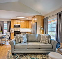 Ideally Located Saluda Apartment on Main St - Accommodation Los Angeles