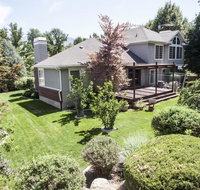 Incredible Sandy Home with Large Deck, Mins to Skiing - Accommodation Los Angeles