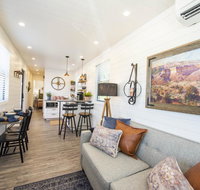 La Casita-Shipping Container House Near Magnolia/Baylor - Accommodation Los Angeles