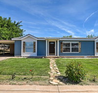 La Verkin Home with Yard Covered Patio  Grill - Accommodation Los Angeles