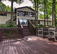 Lake Cumberland Retreat with 2 Decks  Boat Parking - Accommodation Los Angeles