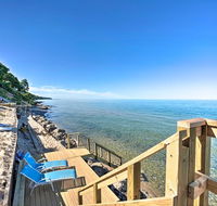Lake Michigan home with Multi-Level Deck and Views - Accommodation Los Angeles
