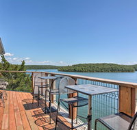 Lake of the Ozarks Condo with Deck, Pool & Views - Accommodation Los Angeles