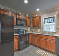 Lake Rousseau House with Dock - 1 Mile to Boat Ramp - Accommodation Los Angeles