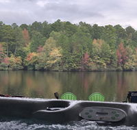 Lakefront 2br townhome with six per hot tub - Accommodation Los Angeles