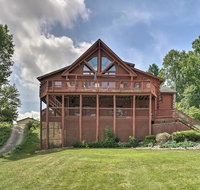 Lakefront Cabin with Dock, 6 Mi to Swiss Valley - Accommodation Los Angeles