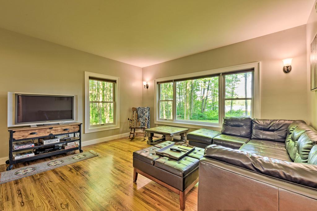 Lakefront Gobles Home With Private Dock & Boats! - thumb 3