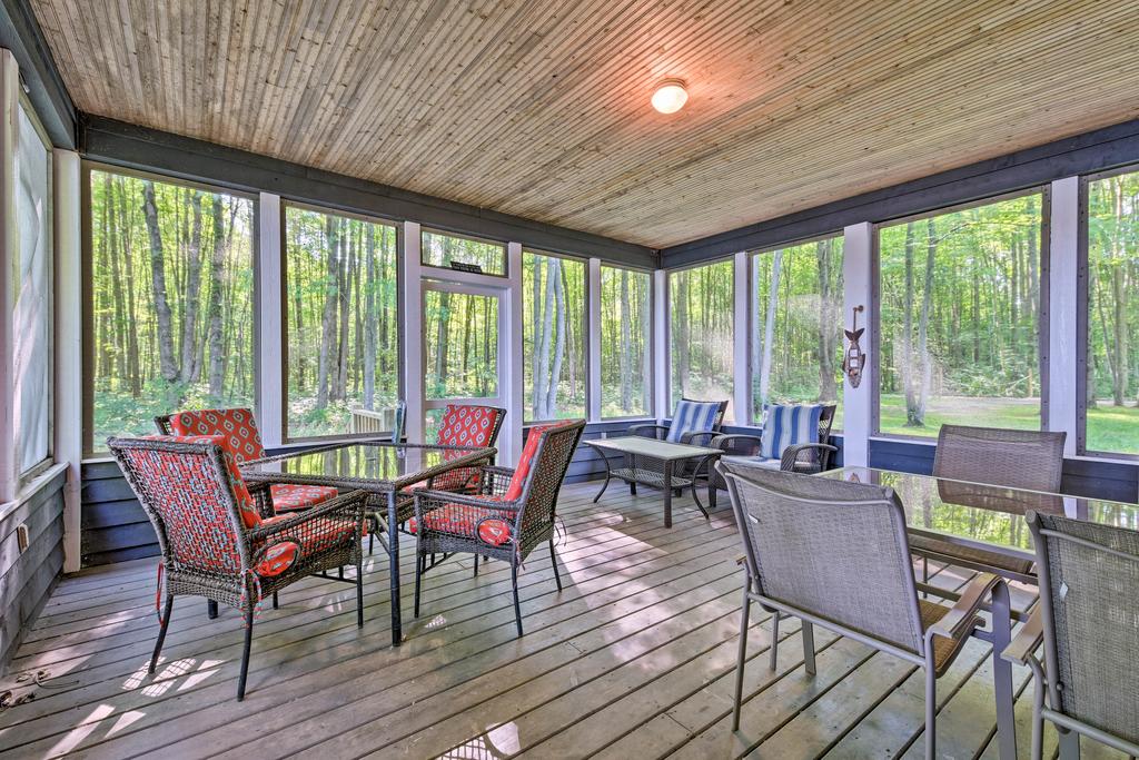 Lakefront Gobles Home With Private Dock & Boats! - thumb 2