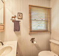 Lakefront Nisswa Cabin with Spacious Deck  Kayaks - Accommodation Los Angeles