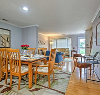 Lakeside Chapel Hill Townhome - Near Duke & UNC! - Accommodation Los Angeles