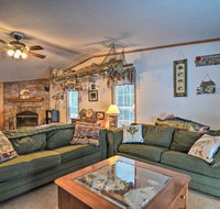 Lakeside Home w/ Fire Pit + Lake Toys & Gear! - Accommodation Los Angeles