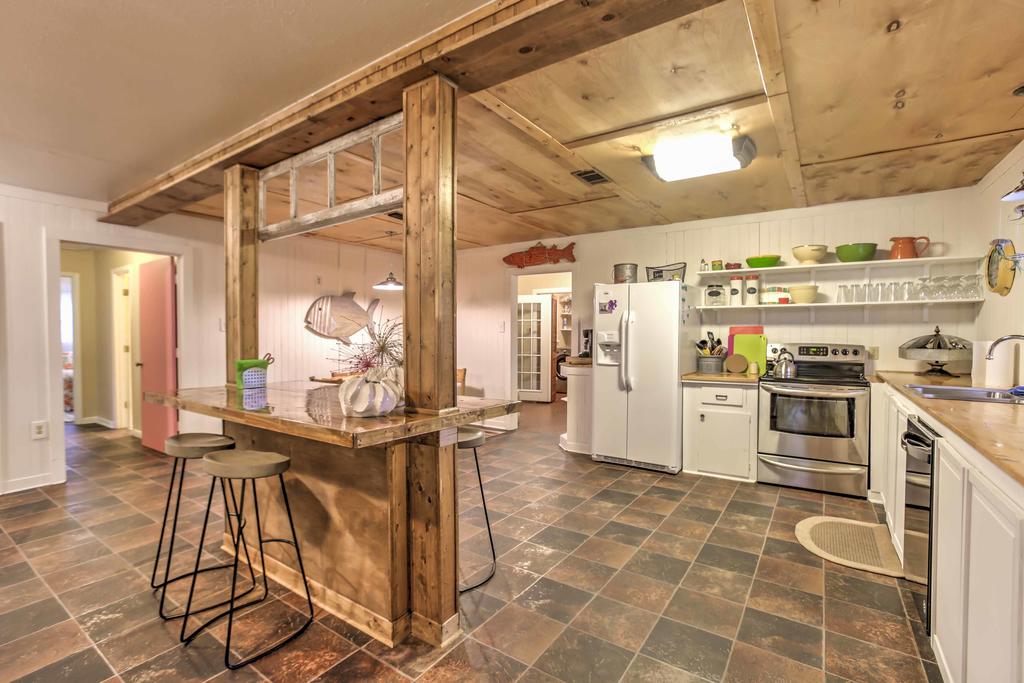 Large 4BR Pass Christian House Near The Beach! - thumb 0