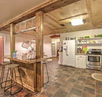 Large 4BR Pass Christian House Near the Beach! - Accommodation Los Angeles