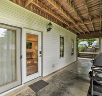 Large Condo with Wraparound Deck Less Than 1Mi to Marina - Accommodation Los Angeles