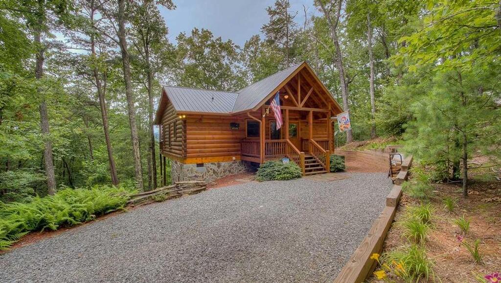 Lil' Slice Of Heaven By Escape To Blue Ridge - thumb 1