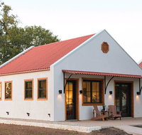 Little Dutch Cabin 1 - 12 min to Magnolia-Baylor - Accommodation Los Angeles