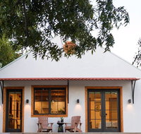 Little Dutch Cabin 3 - 12 min to Magnolia-Baylor - Accommodation Los Angeles