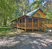 Lodge on 80 Acres w/Hot Tub, 45 Min. to Asheville! - Accommodation Los Angeles