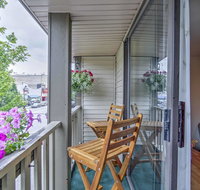 Lovely Apartment with Balcony in Downtown Grand Haven - Accommodation Los Angeles