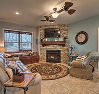 Lovely Home with View and Private Dock on Kentucky Lake - Accommodation Los Angeles